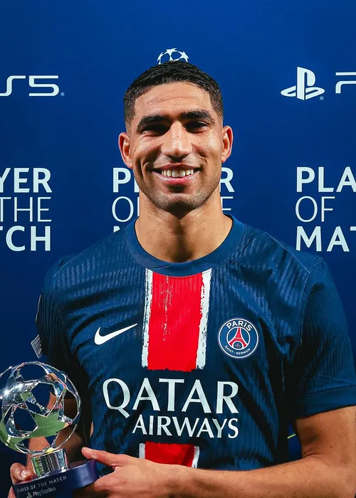 
					Ex de MC Daniel, Lorena Maria é flagrada com astro do PSG em balada
				
				