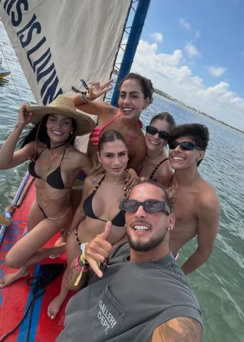 
					Ex de Vini Jr. assume romance com jogador de futebol; veja quem é
				
				