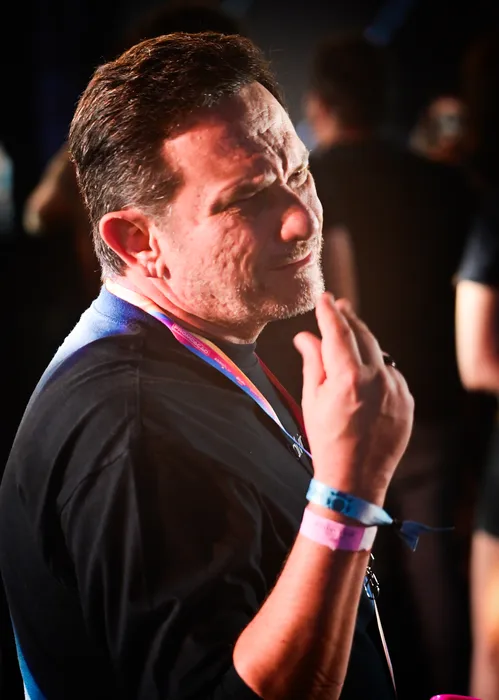 
					Ex-sogro de Ana Castela, pai de Gustavo Mioto curte navio da cantora
				
				