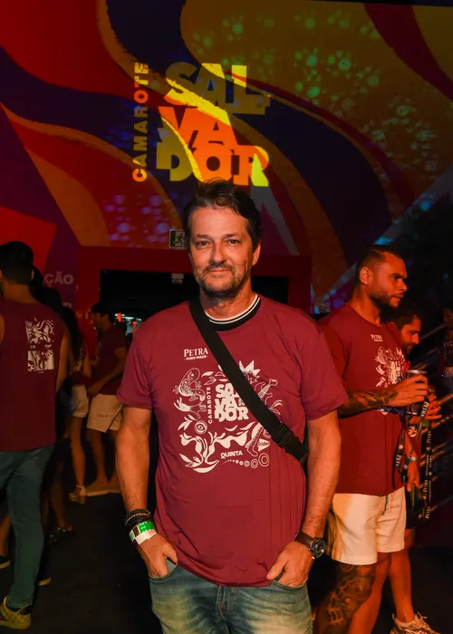 
					FOTOS: famosos curtem 1º dia de Carnaval no Camarote Salvador
				
				