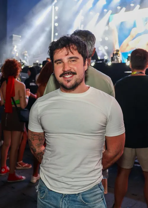 
					Festival de Verão 2026: famosos marcam presença no 2⁠º dia; FOTOS
				
				