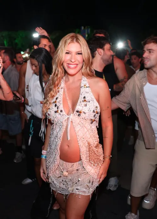 
					Festival de Verão 2026: famosos marcam presença no 2⁠º dia; FOTOS
				
				