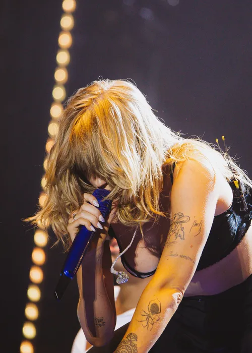 
					Festival de Verão 2026: fotos do 2º dia com Léo Santana e muito mais
				
				