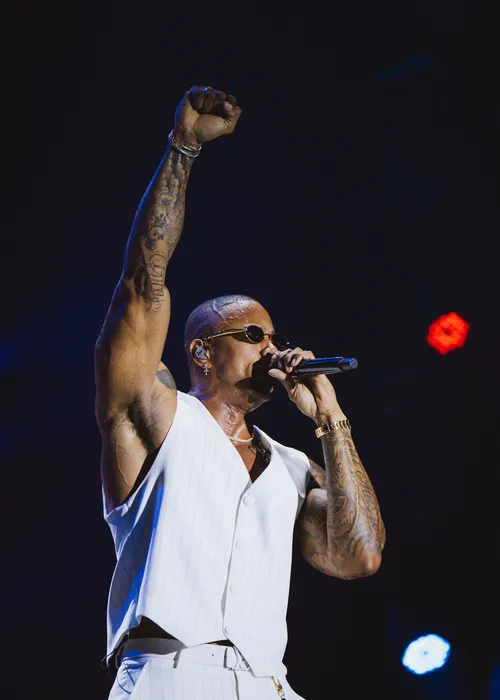 
					Festival de Verão 2026: fotos do 2º dia com Léo Santana e muito mais
				
				