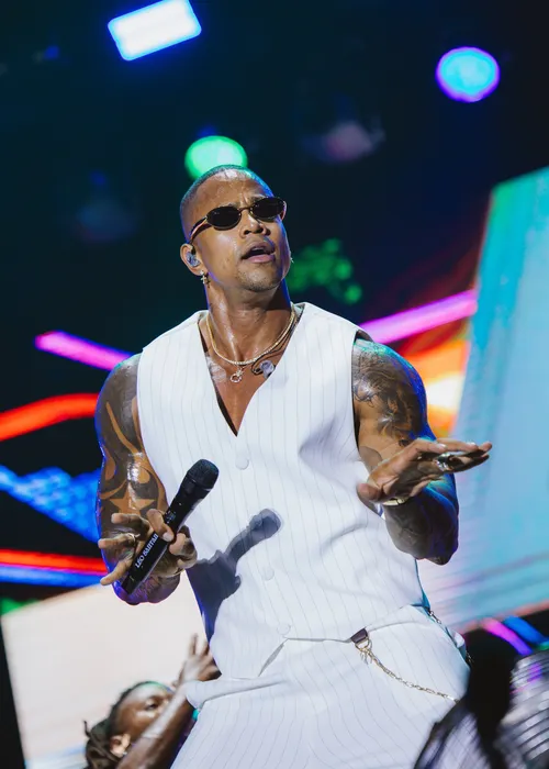 
					Festival de Verão 2026: fotos do 2º dia com Léo Santana e muito mais
				
				