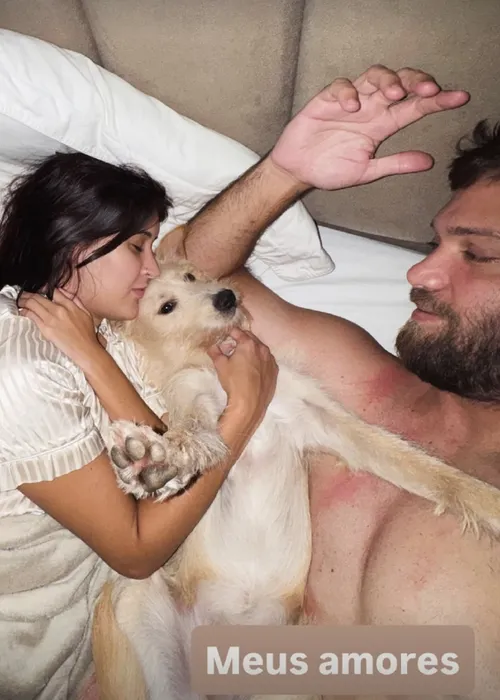 
					Filha de Fátima Bernardes surge em foto na cama com o namorado piloto
				
				