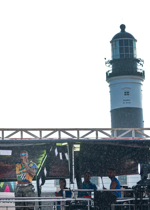 
					Filha de Léo Santana chega ao circuito Barra-Ondina no 1º Carnaval
				
				