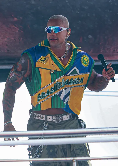 
					Filha de Léo Santana chega ao circuito Barra-Ondina no 1º Carnaval
				
				