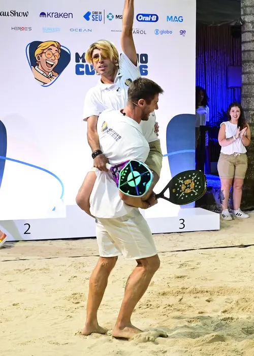 
					Jonas Sulzbach brilha em torneio de beach tennis após deixar o BBB 26
				
				