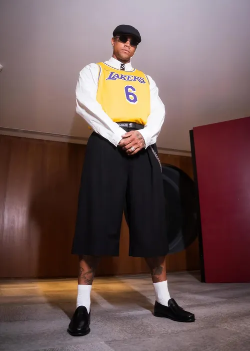 
					Léo Santana causa na web com look polêmico e Ivete Sangalo reage
				
				