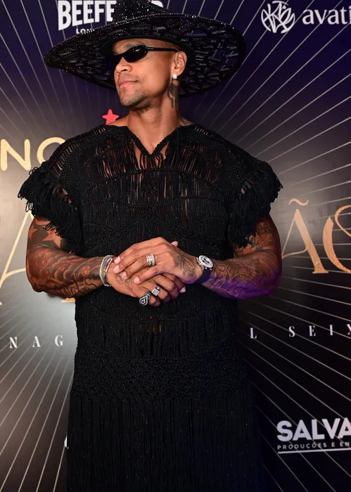 
					Léo Santana e Lore Improta confirmam estreia de Liz no Carnaval 2026
				
				