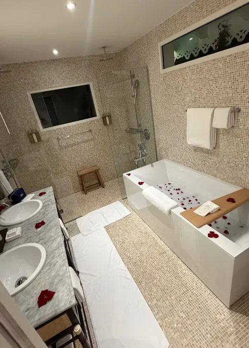 
					Léo Santana e Lore Improta desembarcam no Brasil após férias no Caribe
				
				