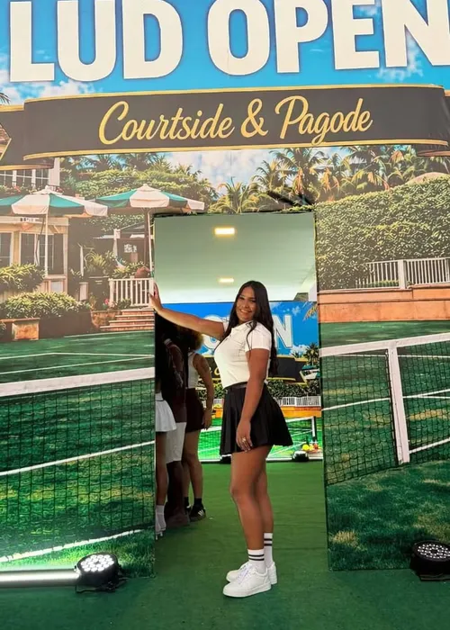 
					Ludmilla proíbe celulares em festão e reação de famosa rouba a cena
				
				