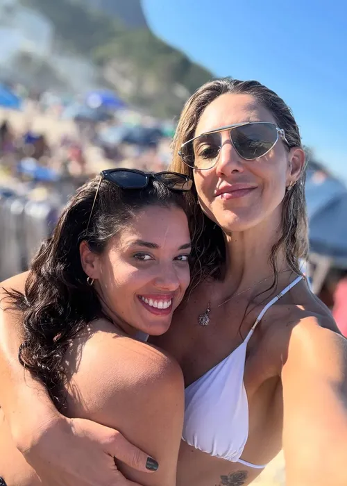 
					Namorada de Carol Gattaz emociona web com homenagem rara a jogadora
				
				