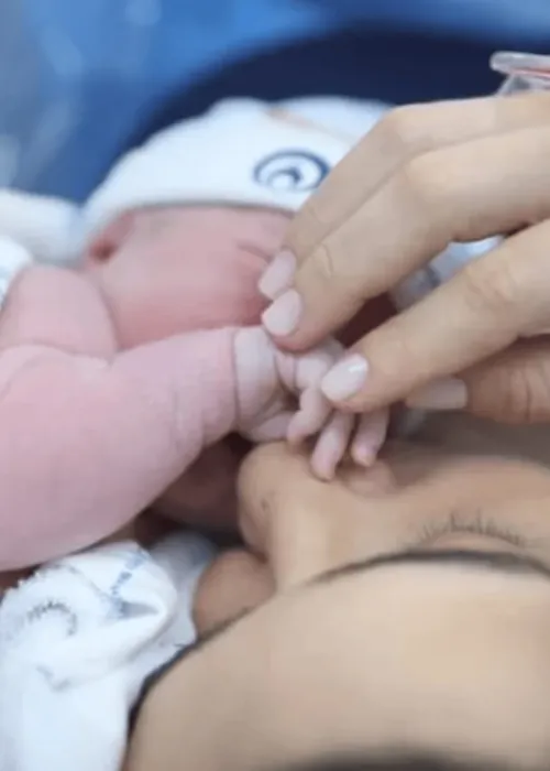 
					Nasce Dom, primeiro filho de Lauana Prado
				
				