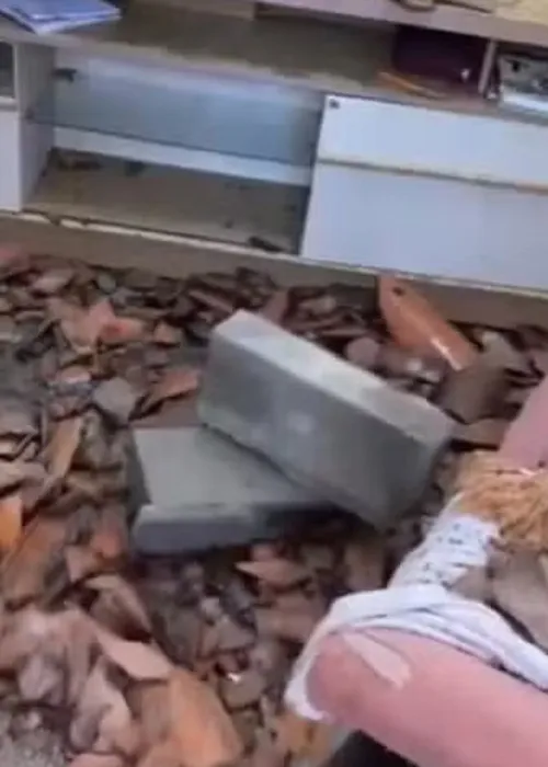 
					Pacientes são transferidos de hospital após fortes chuvas na Bahia
				
				