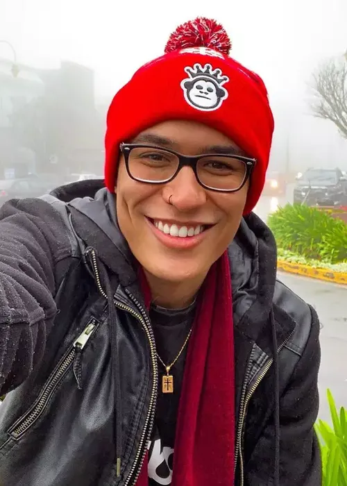 
					Quem é Raphael Sousa Oliveira, criador da 'Choquei' preso pela PF
				
				