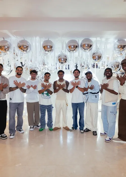 
					Rodrygo, jogador da Seleção Brasileira, é acusado de agressão em festa
				
				