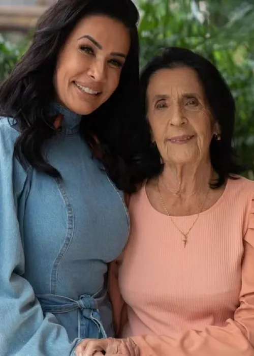 
					Scheila Carvalho rebate ataques por mãe trabalhar aos 84 anos; VÍDEO
				
				