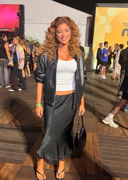 
					Shakira no Rio: famosos marcam presença no VIP do show; FOTOS
				
				