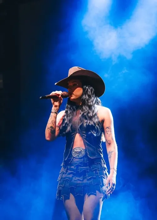 
					Show de Ana Castela na BA é interrompido após problema e cantora reage
				
				