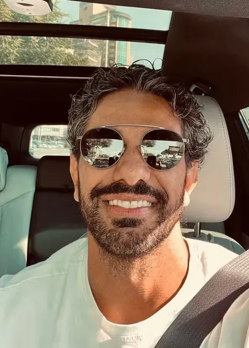 
					Ivete Sangalo ostenta look elegante após rumores de novo affair
				
				