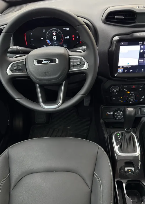 
					Testamos a versão 'Willys' do Jeep Renegade 2026
				
				