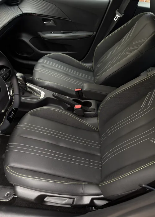 
					Testamos o Peugeot 208 GT versão híbrida
				
				