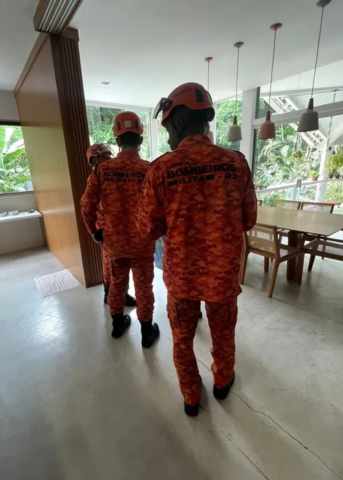 
					Thaila Ayala tem casa invadida por animal selvagem e causa susto
				
				