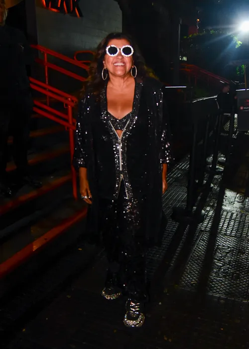 
					Thiaguinho faz festão cheio de amigos famosos, e filho rouba a cena
				
				