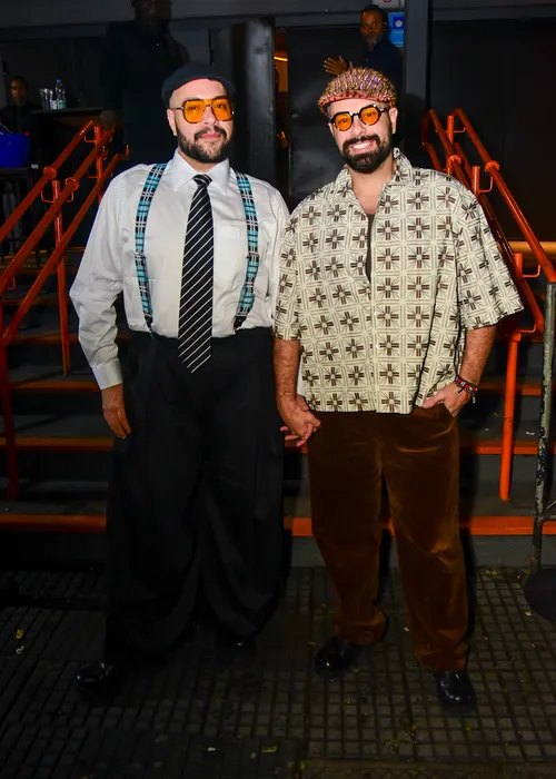 
					Thiaguinho faz festão cheio de amigos famosos, e filho rouba a cena
				
				