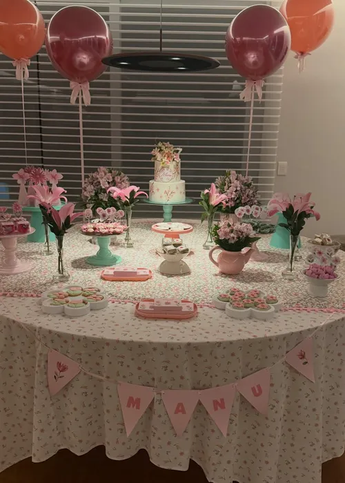 
					Ticiane Pinheiro e César Tralli surpreendem com festa íntima da filha
				
				
