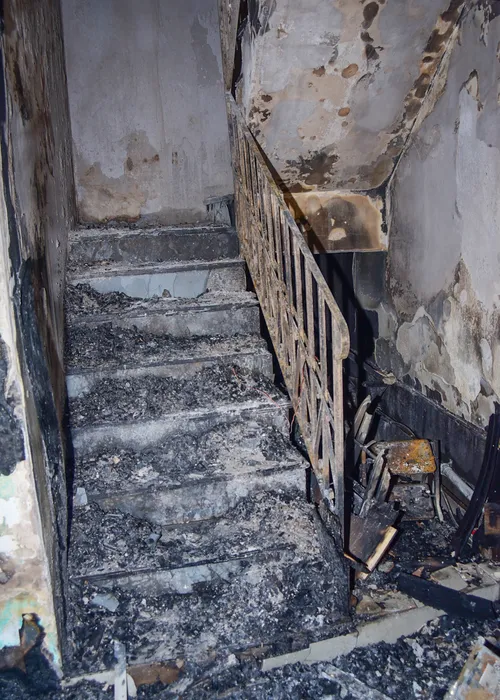 
					Veja como ficou a casa dos pais de MC Gui após incêndio
				
				