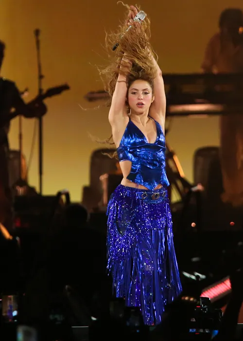 
					Verdadeiro motivo do atraso de Shakira para show no Rio vem à tona
				
				