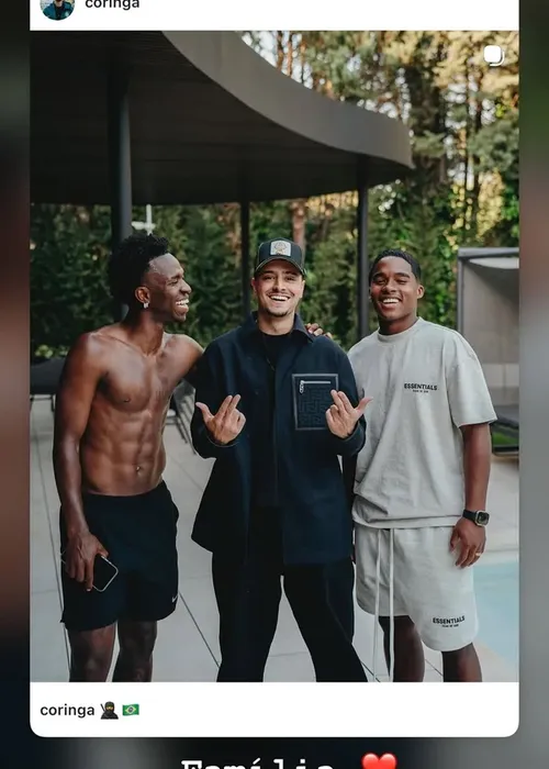 
					Vini Jr surge com amigos após Virginia ser acusada de racismo; FOTOS
				
				
