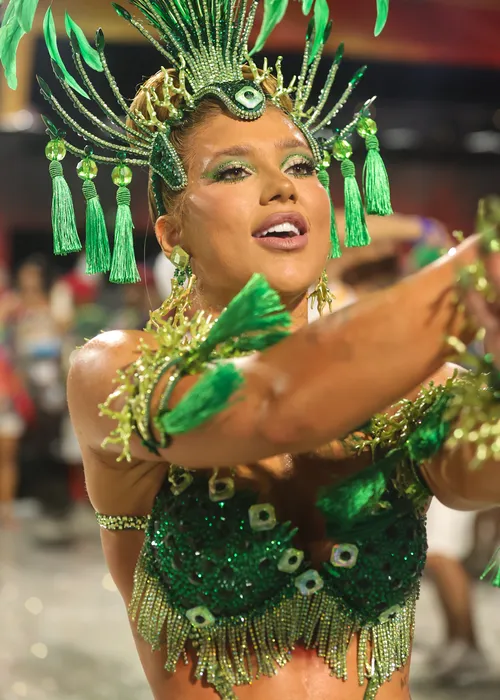 
					Virginia Fonseca revela faturamento bilionário em 2025; saiba valores
				
				