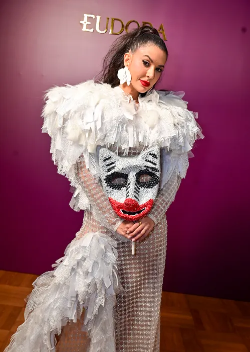 
					Virginia deixa Baile da Vogue mais cedo após perrengue; veja looks
				
				