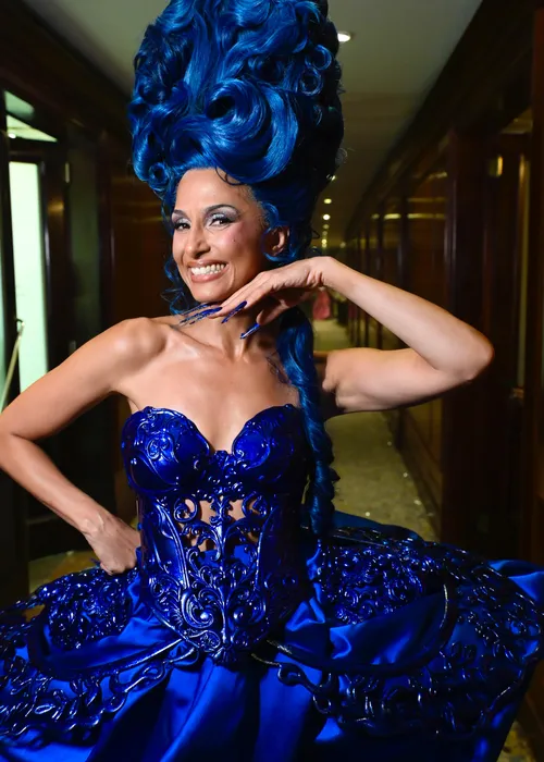 
					Virginia deixa Baile da Vogue mais cedo após perrengue; veja looks
				
				