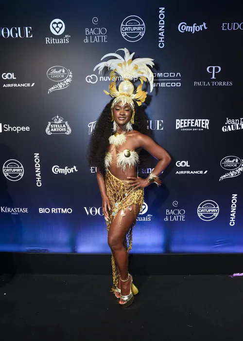 
					Virginia deixa Baile da Vogue mais cedo após perrengue; veja looks
				
				