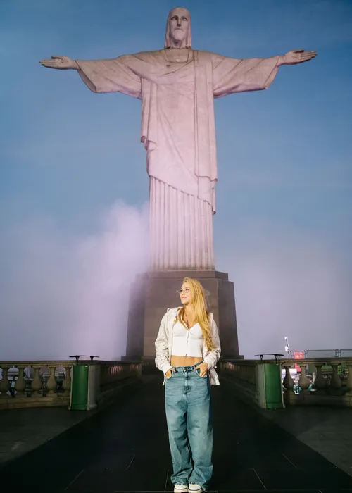 
					Virginia se encanta com primeira ida ao Cristo Redentor; FOTOS
				
				
