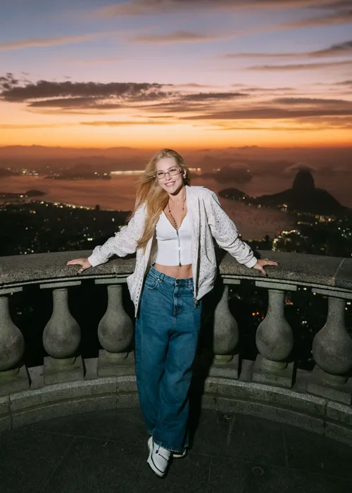 
					Virginia se encanta com primeira ida ao Cristo Redentor; FOTOS
				
				