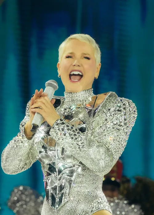 
					Xuxa abre o coração e revela medo após shows de turnê: 'Processando'
				
				