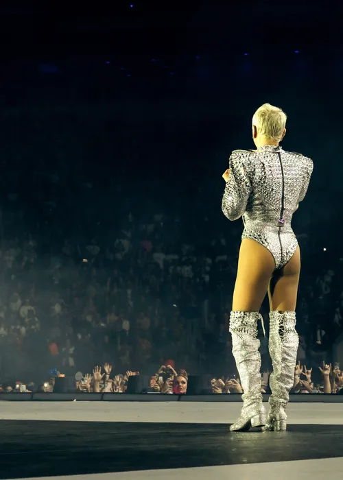 
					Xuxa abre o coração e revela medo após shows de turnê: 'Processando'
				
				