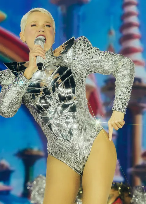 
					Xuxa abre o coração e revela medo após shows de turnê: 'Processando'
				
				