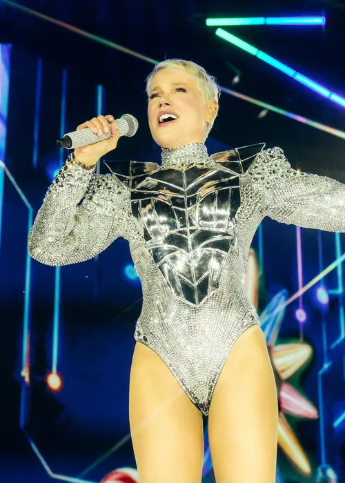 
					Xuxa abre o coração e revela medo após shows de turnê: 'Processando'
				
				