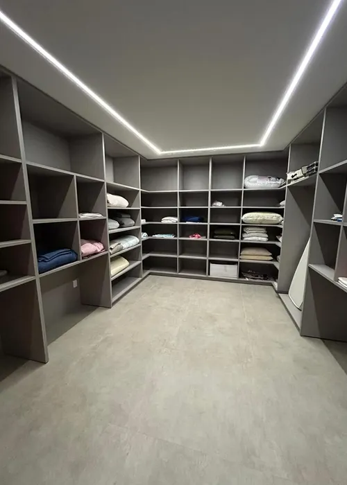 
					Zé Felipe põe mansão que morou com Virginia à venda; valor impressiona
				
				