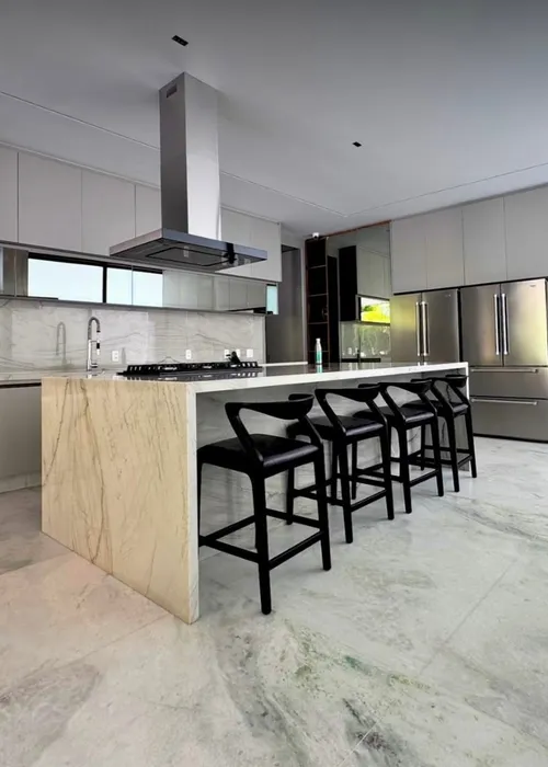 
					Zé Felipe põe mansão que morou com Virginia à venda; valor impressiona
				
				