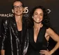 
                  Alice Braga surge em foto rara com namorada em festa no RJ