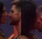 
                  BBB 26: Jonas e Marciele não resistem e dão beijão em festa; VÍDEO