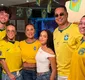 
                  Carla Perez e Sheila Carvalho reúnem a família em jogo do Brasil